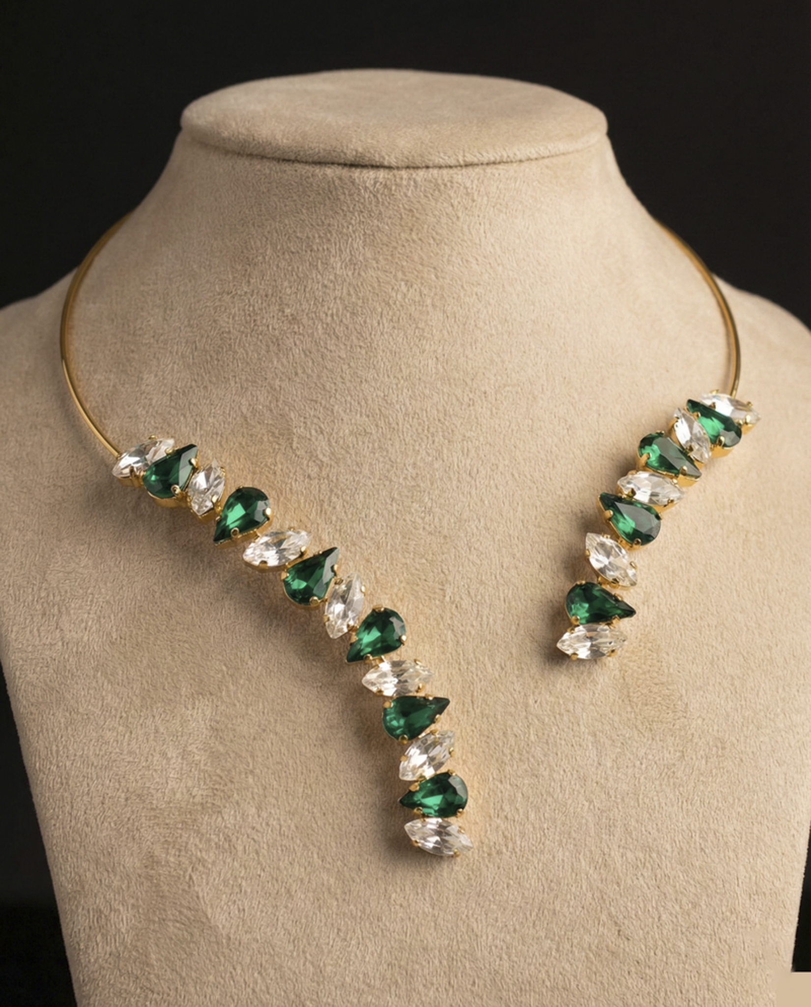 Arathena collarino - Oro Giallo - CRYSTAL VERDE SMERALDO