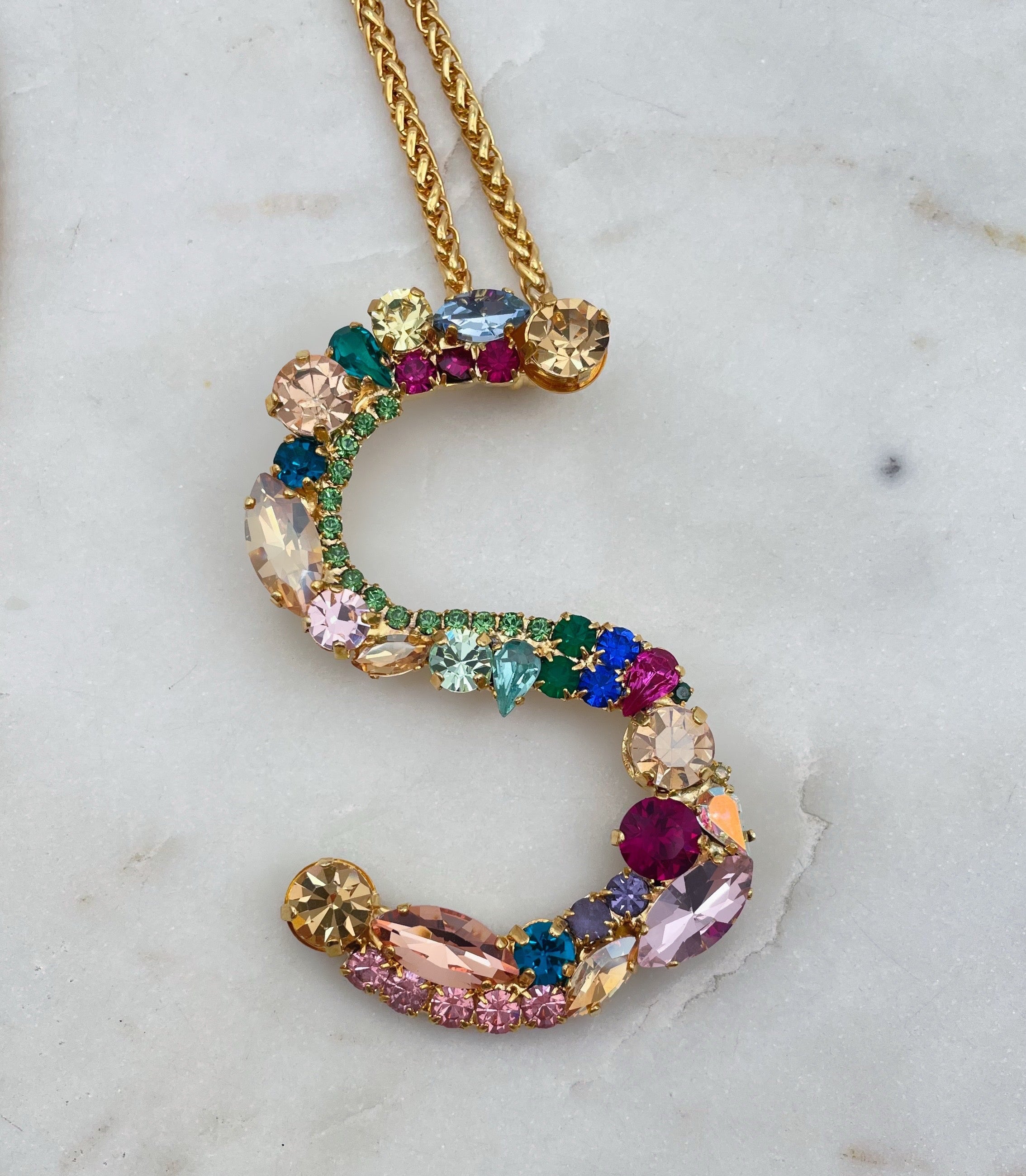 Collana lettera S