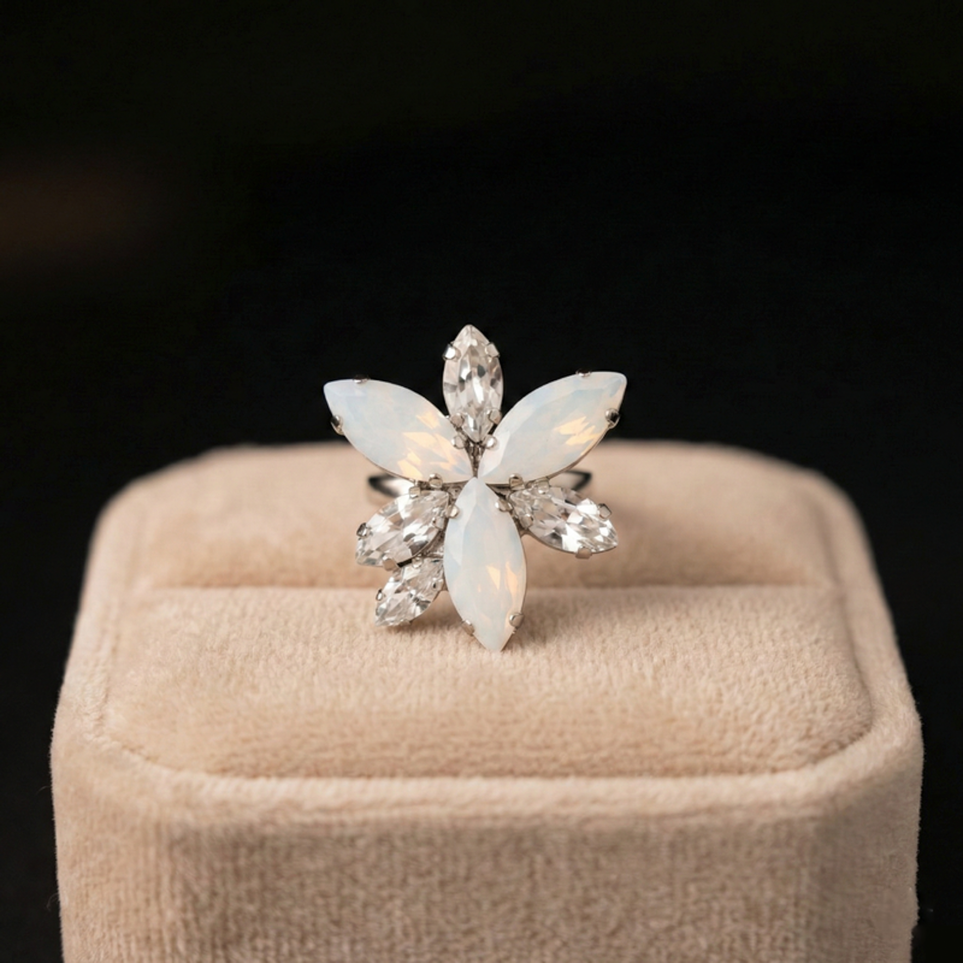 Flos anello - Silver - BIANCO OPALE, CRYSTAL