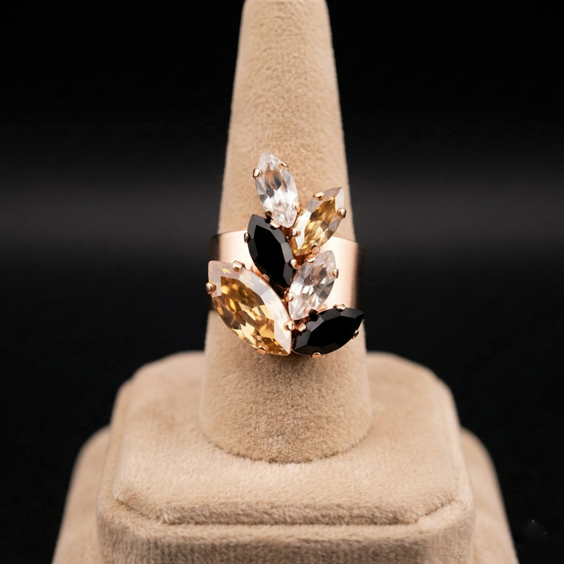 Inari anello - Oro Rosa - CRYSTAL GOLD NERO