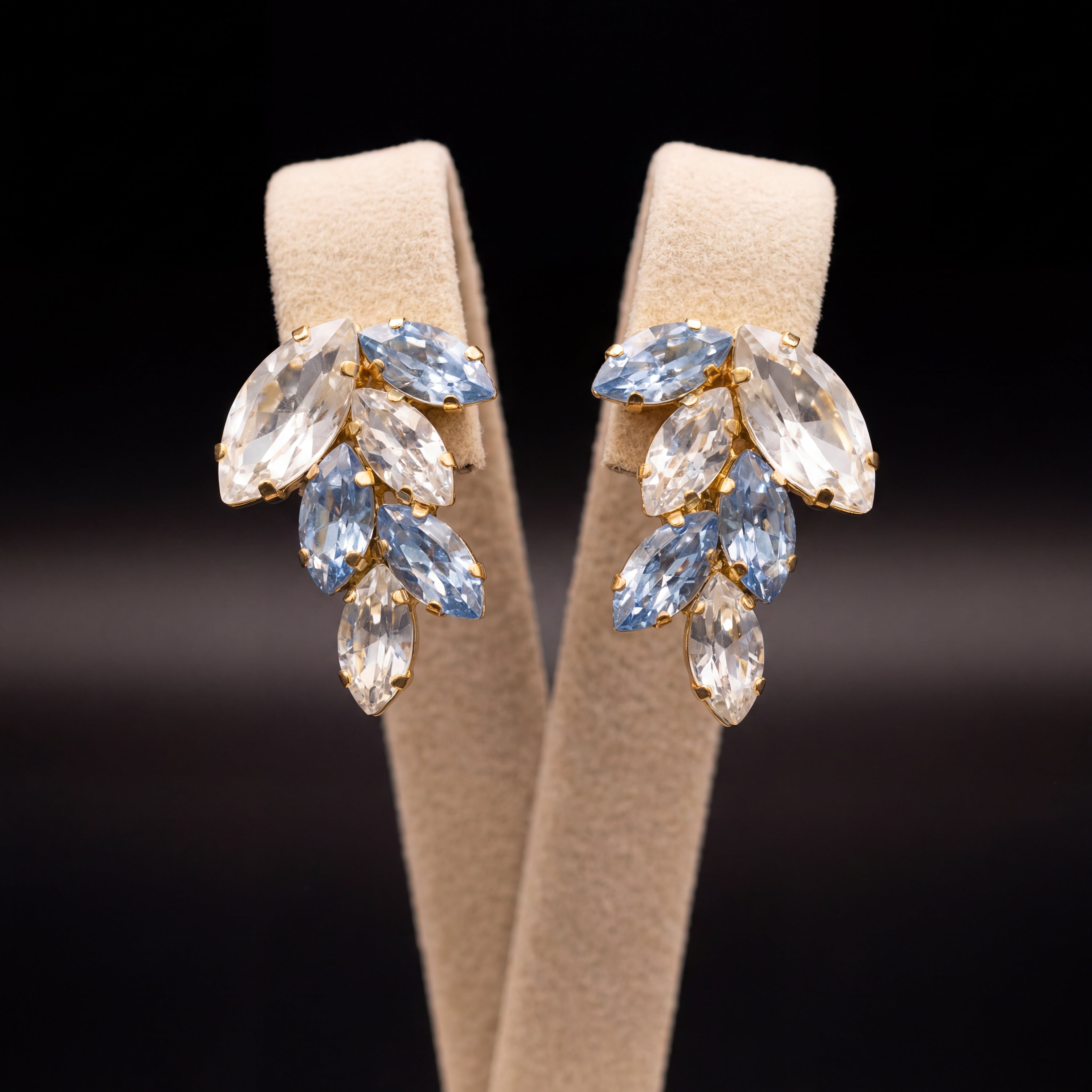 Inari orecchini - Oro Giallo - Azzurro Polvere Crystal