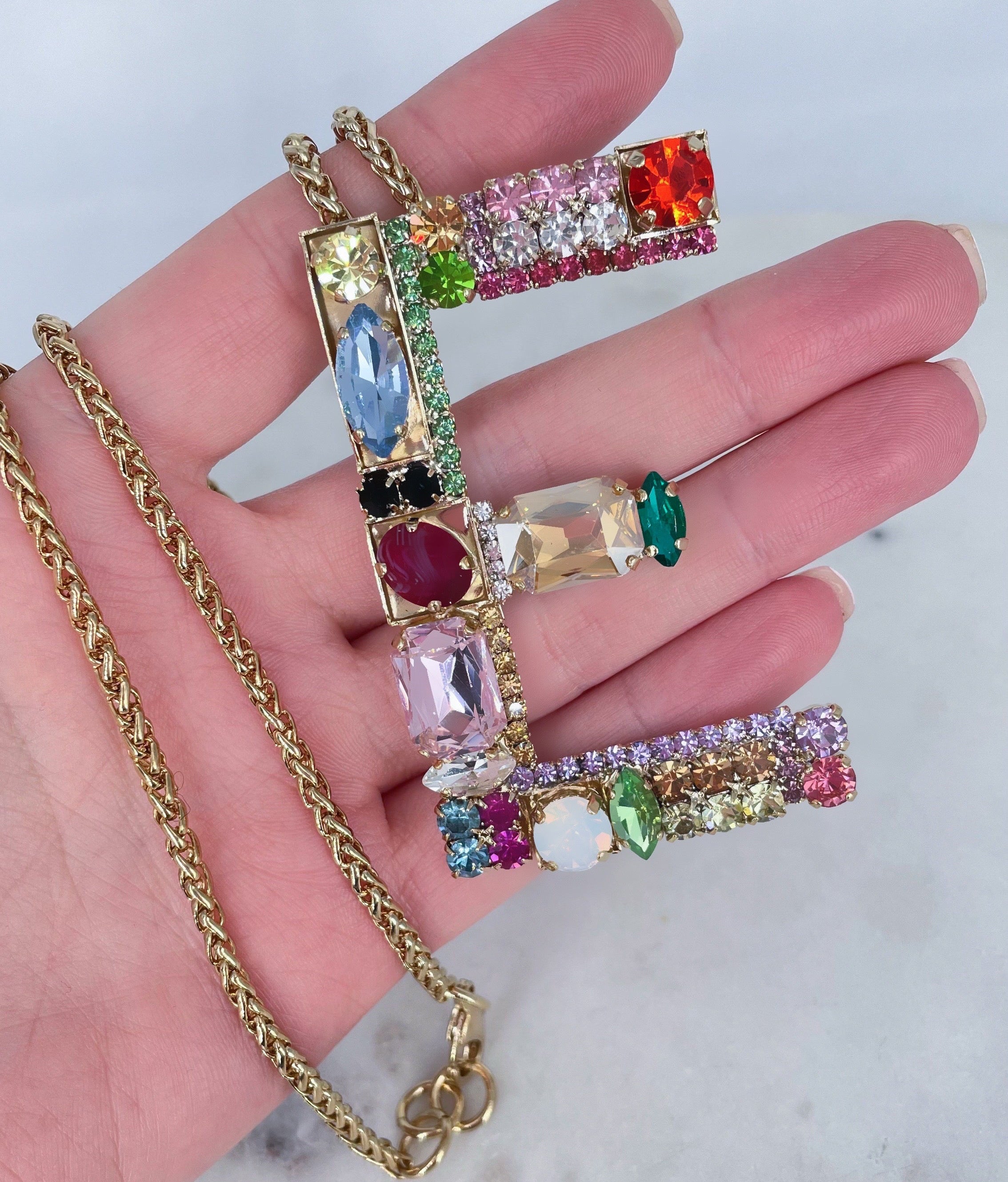 Collana lettera E