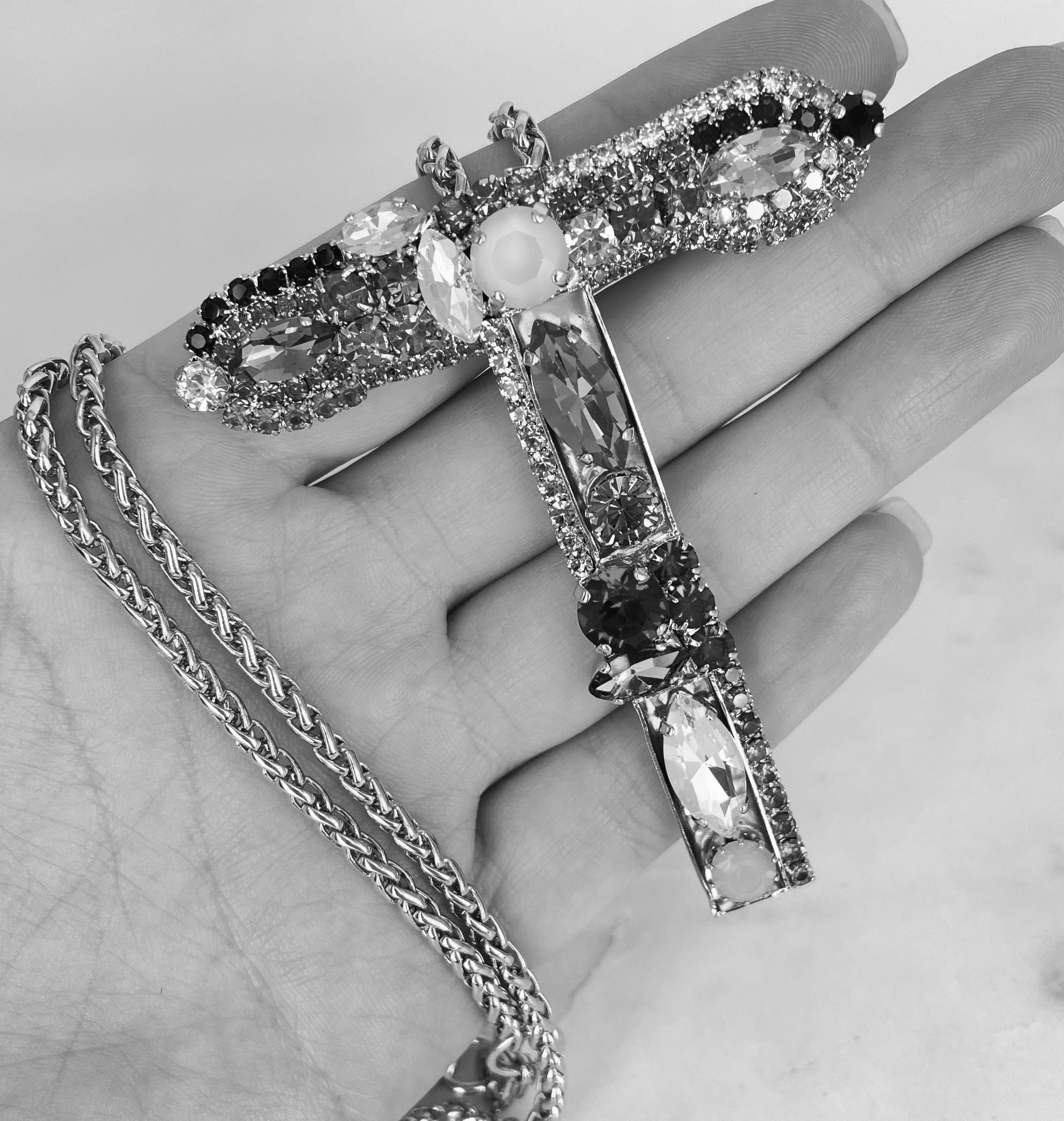 Collana lettera T