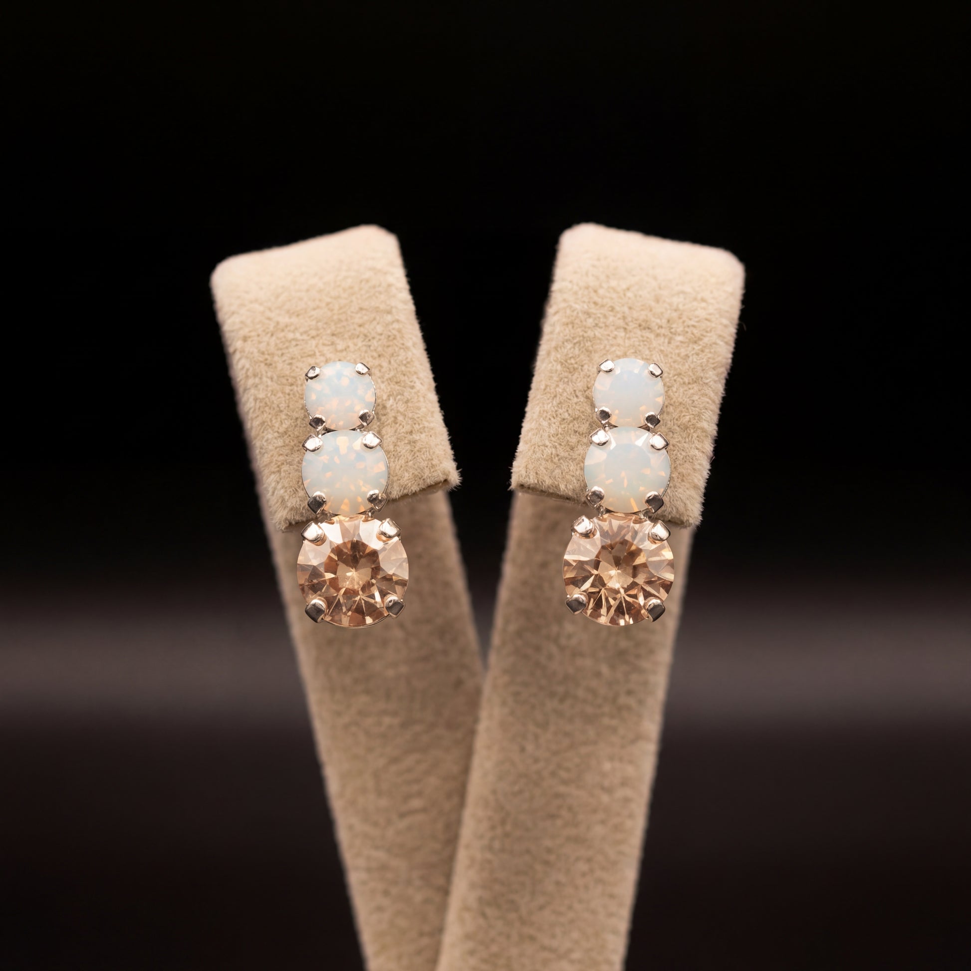 Trilogy orecchini - Argento - Bianco Opale Pesca Chiaro